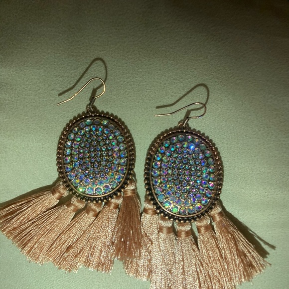 Fringe Earring - Picture 3 of 3